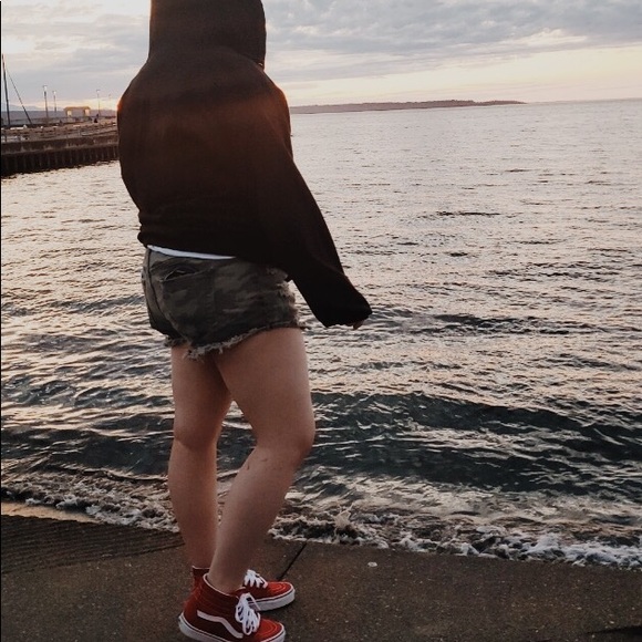 Meet your Posher, Shelby - Picture 4 of 8